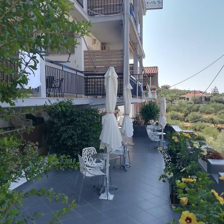 Villa Teo كالاماتا المظهر الخارجي الصورة